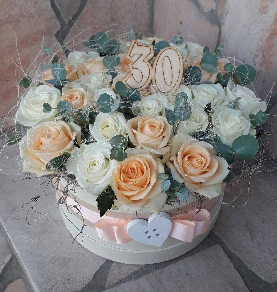 30. születésnapra készített rózsadoboz