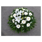 80-cm-atmeroju--fekvo--vegyes-viragos-koszoru--liliommal