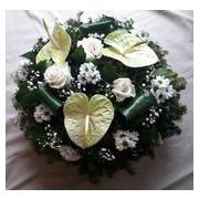 60-cm-atmeroju--fekvo-koszoru--anthuriummal